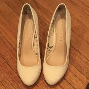 Kelly & Katie Elegant Cream Heels